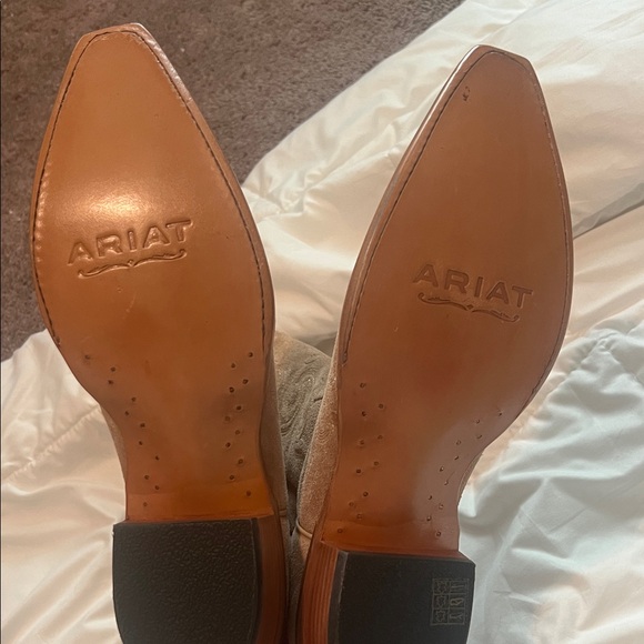 Ariat Tan Western Boots with Embroidery - Picture 3 of 10